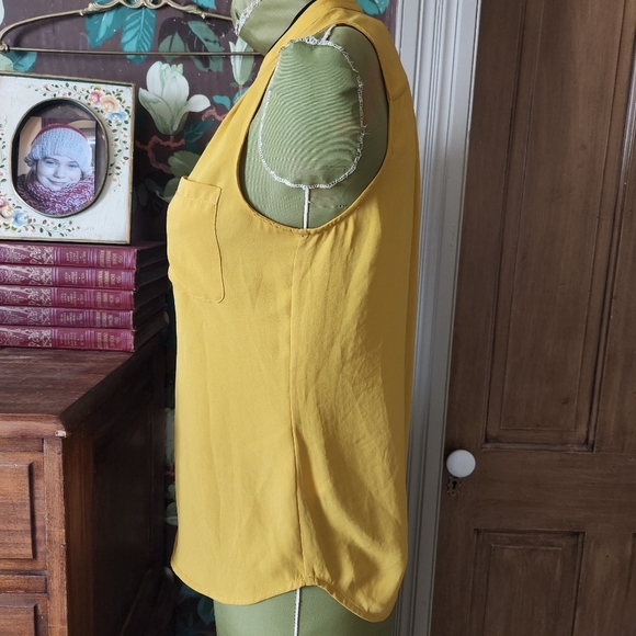 H&M Pullover Shell Top 4 - Picture 5 of 12